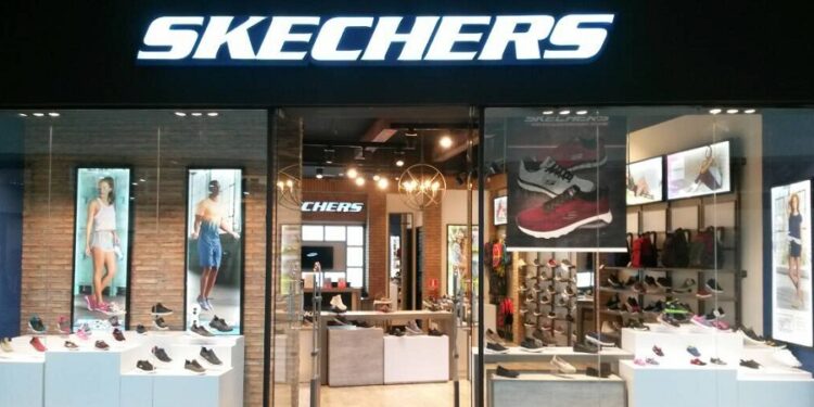 Skechers crece a doble dígito un 36,7% y duplica su beneficio en 2021