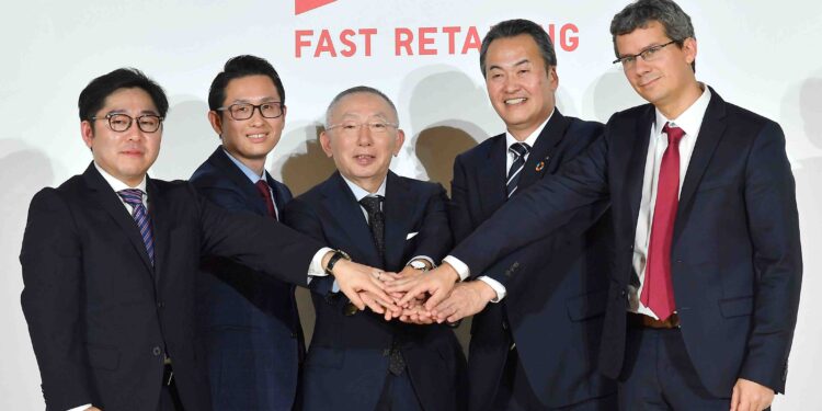 Asia: Fast Retailing reduce perspectivas de ganancia