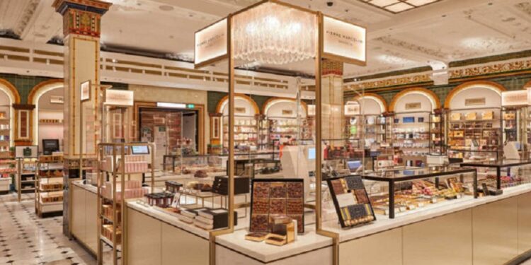 Europa: Harrods se alía con My Wardrobe HQ para entrar al mercado de alquiler de prendas
