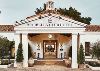 España: Chanel juega a la recuperación del turismo: abre en Marbella su primer ‘pop up’