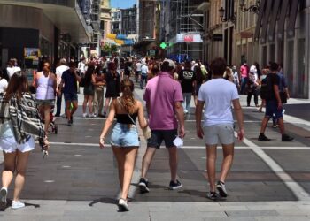 España: Indicador del Comercio de Moda indica  las ventas frenan su caída