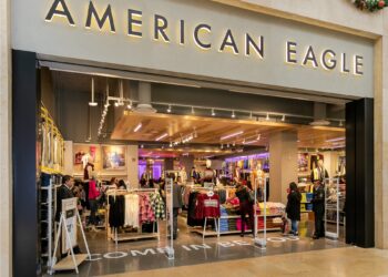 American Eagle Outfitters estanca sus ventas y desploma su beneficio un 81% hasta octubre