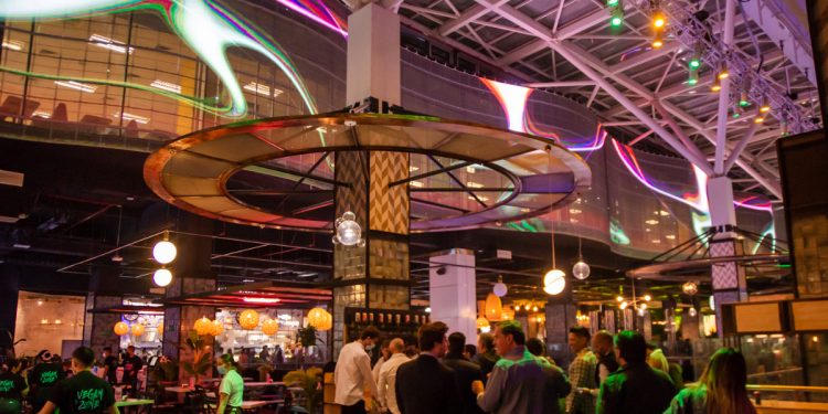 Falabella Inmobiliario abre espectacular espacio gastronómico en Chile