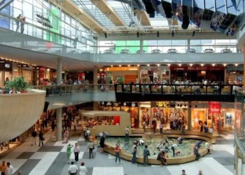 España: La afluencia a los centros comerciales creció más del 16% en mayo