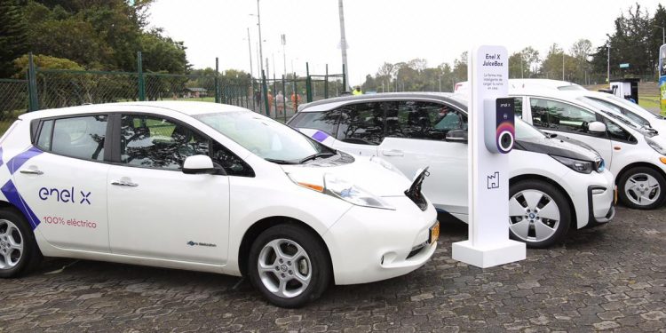 Chile: Enel proyecta tener puntos de carga para vehículos eléctricos cada 60 kilómetros