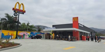 McDonald’s inaugura un nuevo restaurante con propuesta sustentable en Ecuador