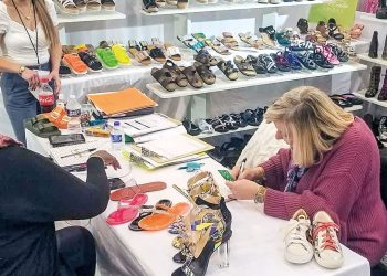 Exportaciones brasileñas de calzado crecen 62,7% hasta agosto