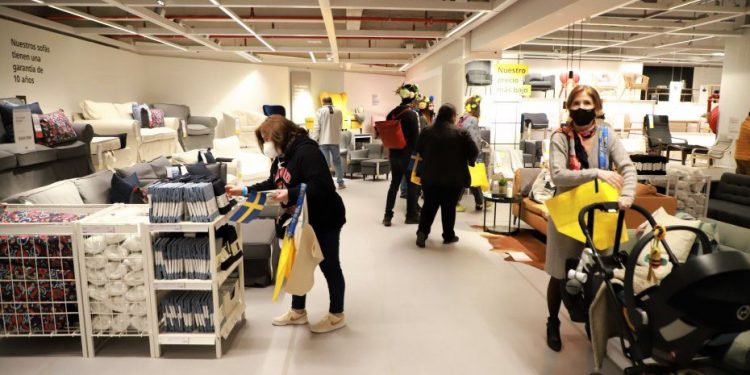 Ikea suma 269 reclamos de clientes a dos meses de su llegada a Chile: este es el motivo