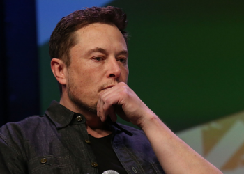Elon Musk pasó de ser el hombre más rico del mundo al que más dinero perdió en la historia