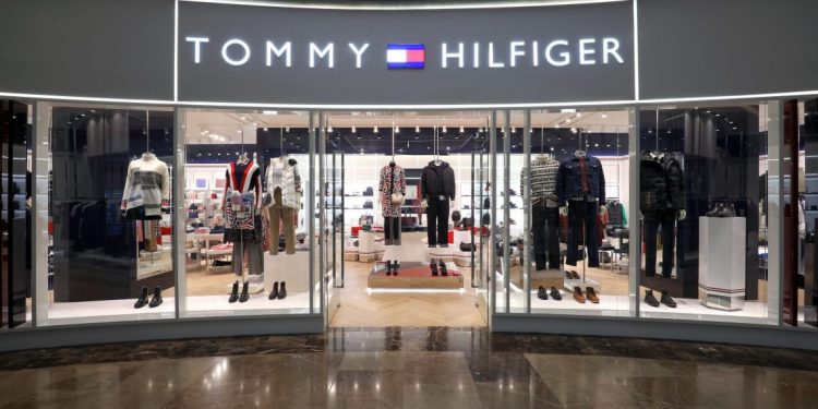 Tommy Hilfiger inaugura su primera tienda insignia en Latinoamérica