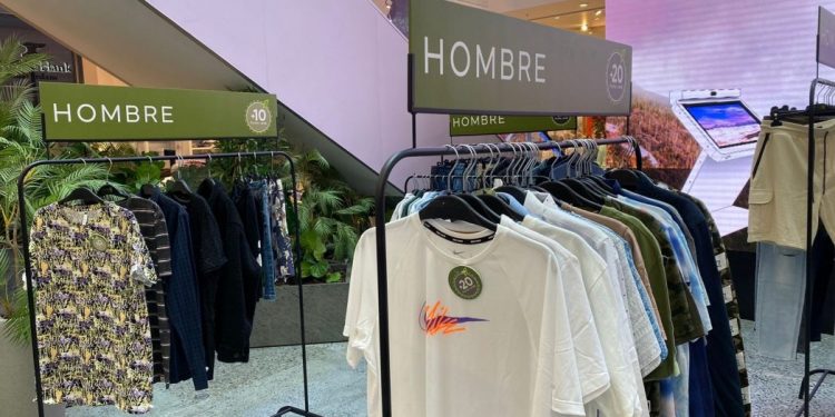 Falabella inicia feria de trueque sostenible: Cambian prendas en buen estado por puntos de canje