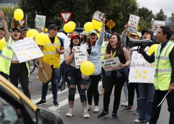 La otra cara de la crisis: Viva Air estaría despidiendo masivamente a sus trabajadores