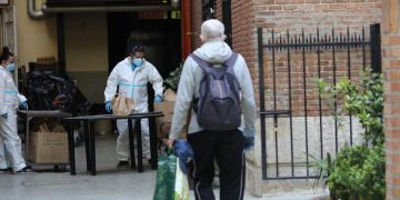 Casi la mitad de los españoles se sienten más empobrecidos por el alza de tipos y la inflación
