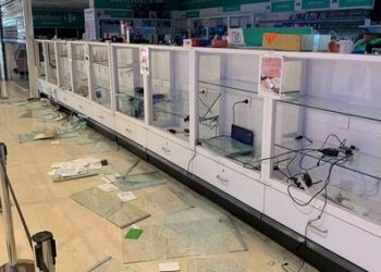 Saqueos en Carrefour tras la muerte de un adolescente en Francia