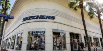 Skechers se expande con 15 nuevas tiendas en Argentina