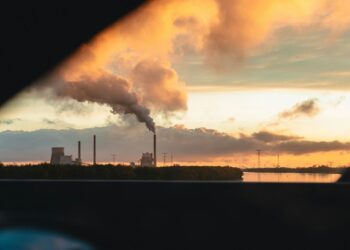 Un 40% de las empresas de moda elevó sus gases de efecto invernadero en 2024