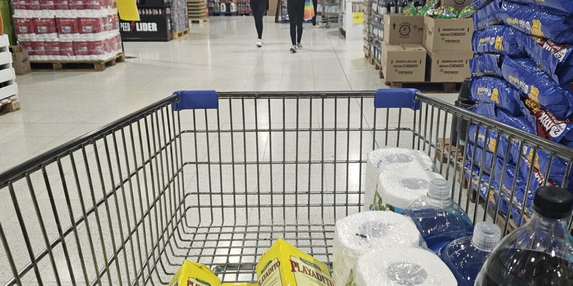 El dato que entusiasma al Gobierno, pero mantiene en alerta a los supermercados