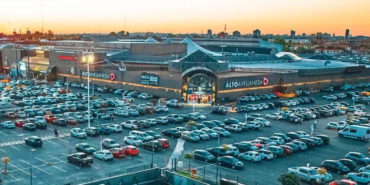 Alto Avellaneda, el shopping icónico de zona sur, celebra sus 30 años