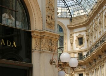 Prada rompe con más de 200 proveedores en Italia desde 2020 tras detectar abusos laborales