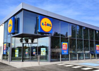 Lidl suma dos supermercados en Getafe y Ferrol