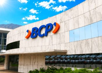 BCP recibe autorización de la SBS para adquirir Helm Bank USA por US$180 millones