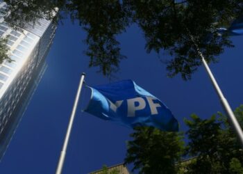 YPF dejará de fabricar un insumo clave para productos de limpieza y preocupa a una gran empresa de consumo masivo