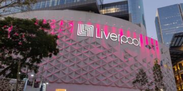 Mientras los mexicanos gastan con más cautela en Liverpool, sus centros comerciales crecen 16.3% y se convierten en su negocio estrella