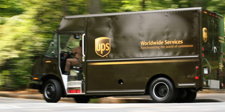 UPS eleva sus previsiones para 2026 tras un trimestre en el que todos sus negocios crecen